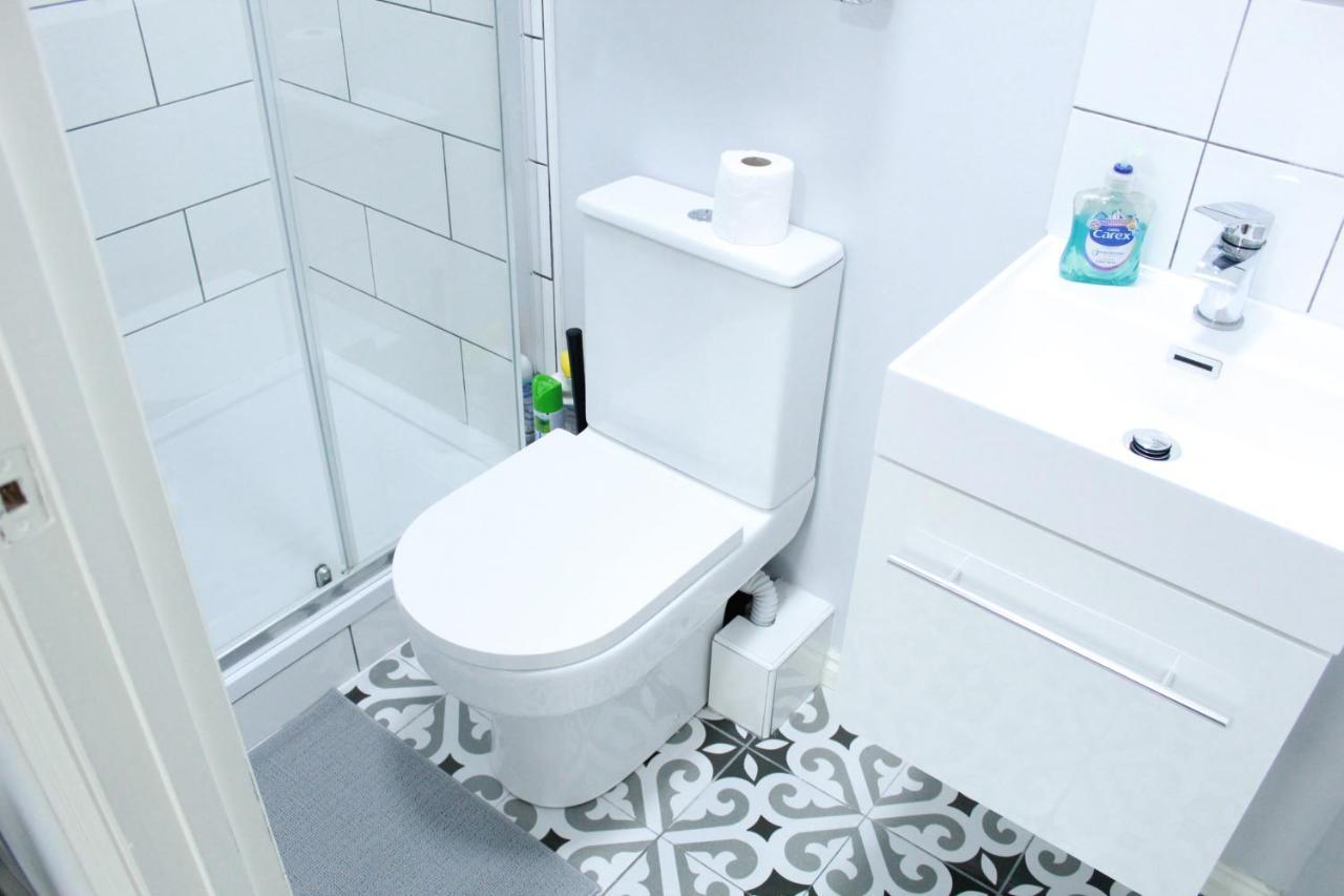 Stylish Ensuite Room 15 Mins To Central London Exterior photo