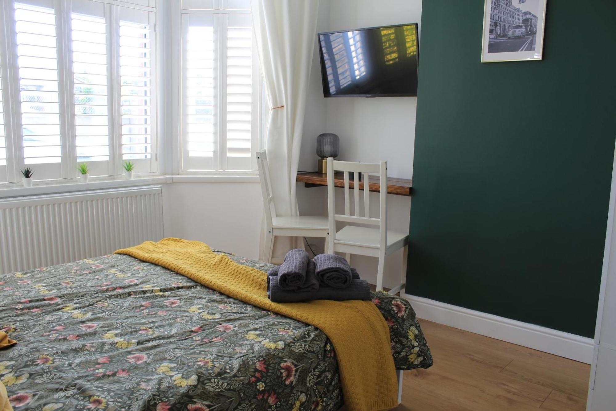 Stylish Ensuite Room 15 Mins To Central London Exterior photo